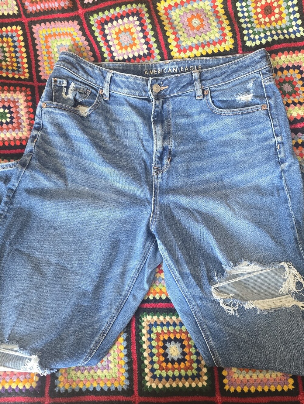 American Eagle Outfitters Mom Straight Jeans